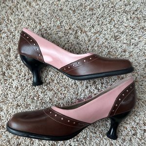 size 10 John Fluenvog brown and pink heels
